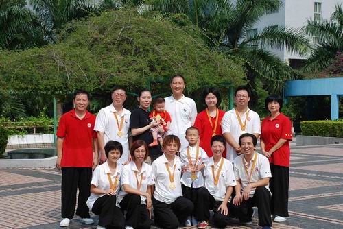 2010香港第五届国际武术比赛的禅太极运动员与慧光师父